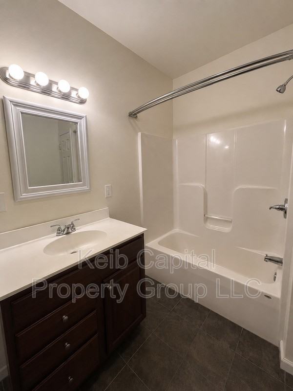 130 Warren St #2C - Photo 6 of 7