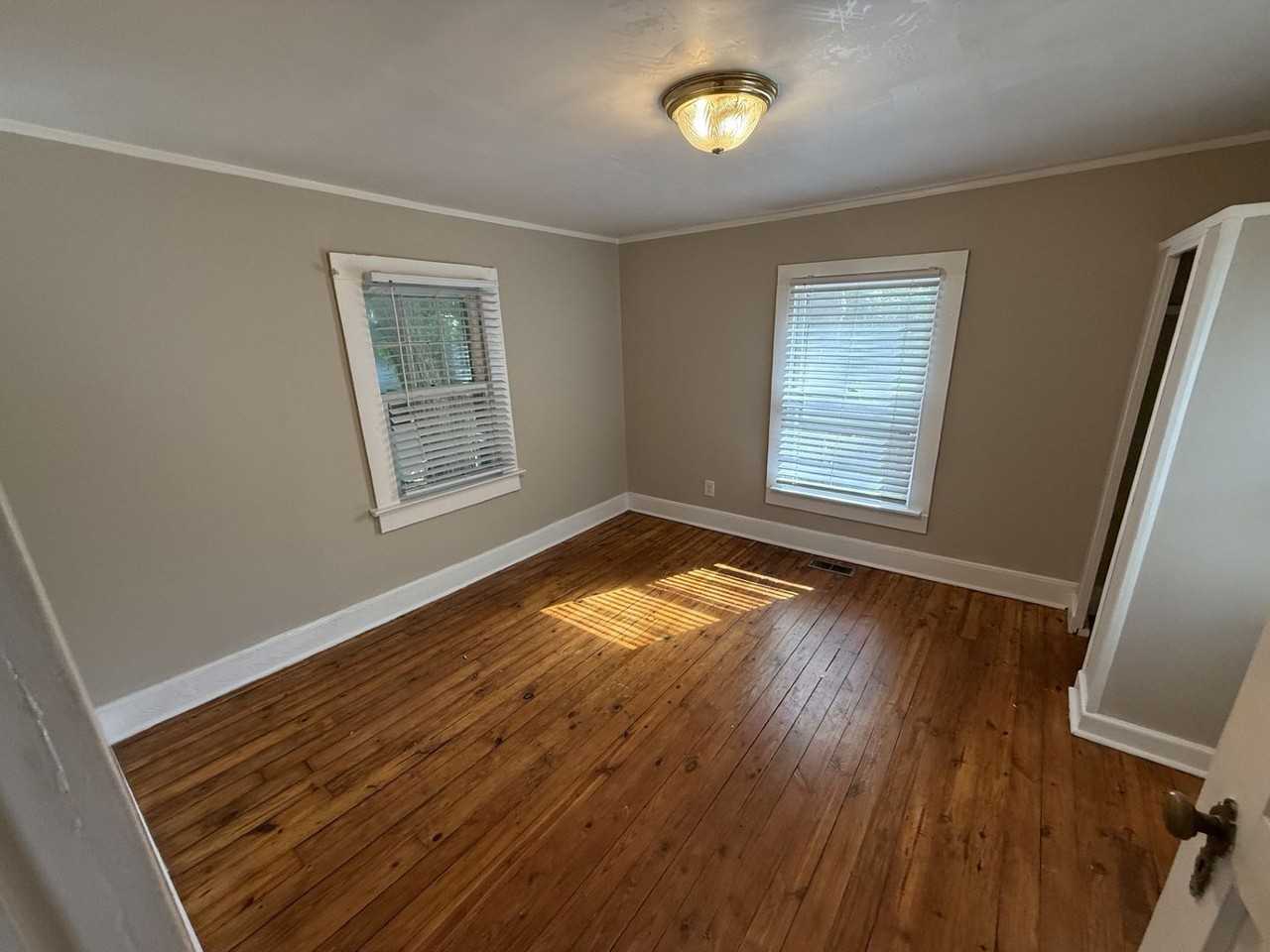 1617B Sunrise Ave - Photo 2 of 13