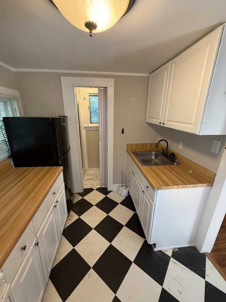 1617B Sunrise Ave - Photo 5 of 13