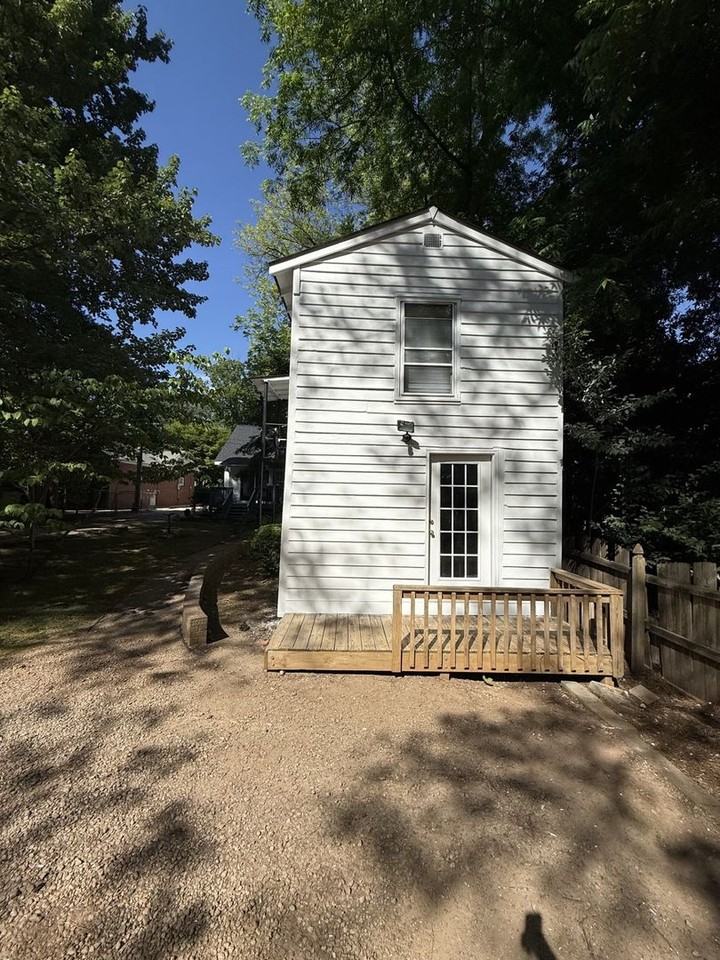 1617B Sunrise Ave - Photo 6 of 13
