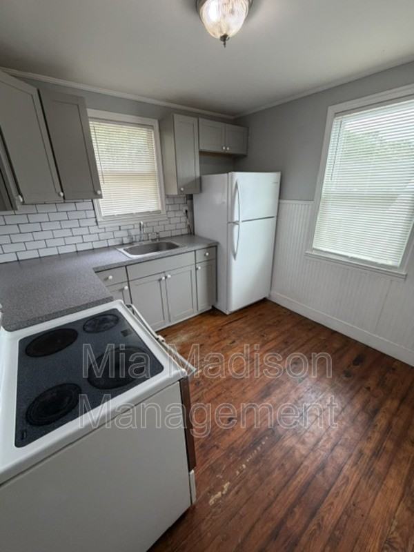 2017 Louisiana Ave - Photo 6 of 9