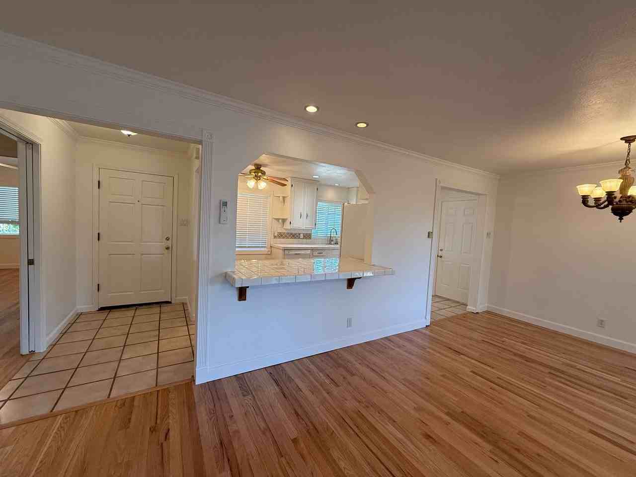 830 W Vine St - Photo 6 of 16
