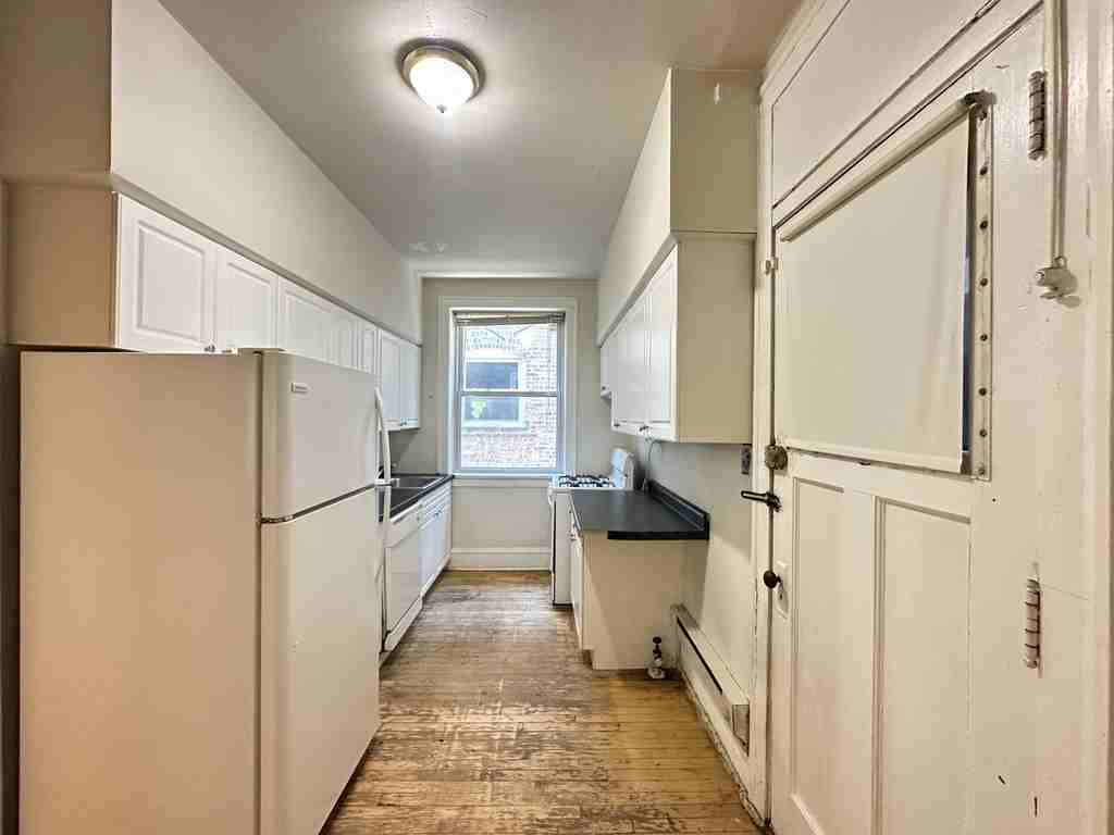 329 Kedzie St #2 - Photo 2 of 21