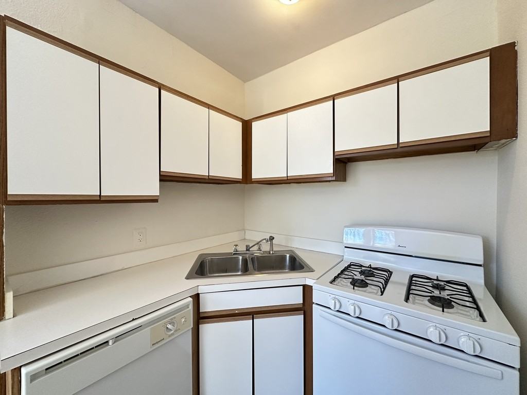343 Park Ave #07 - Photo 5 of 21