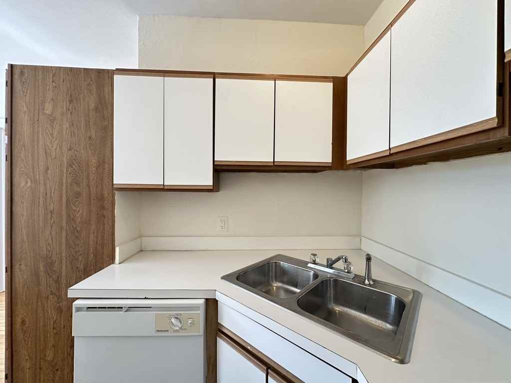 343 Park Ave #07 - Photo 6 of 21