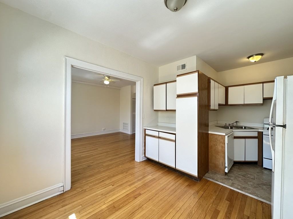343 Park Ave #07 - Photo 7 of 21