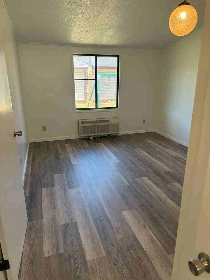 336-346 N 40th - Photo 3 of 25