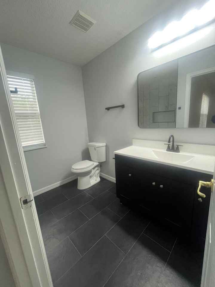 1520 Retreat View Cir - Photo 3 of 13