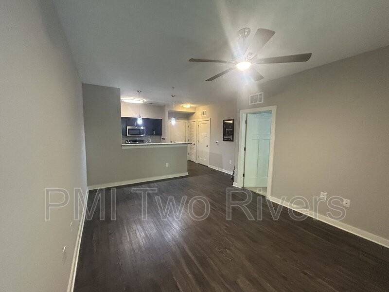 410 Rosedale Ave #211 - Photo 5 of 16