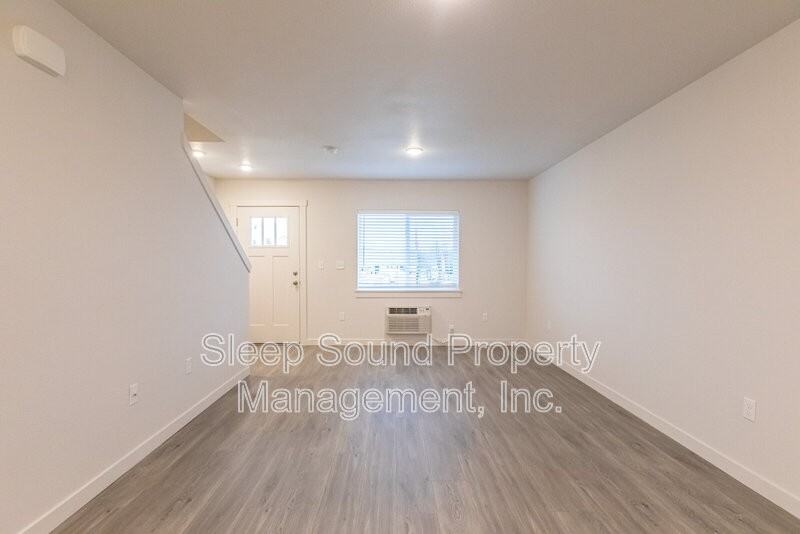 100 N 7th Ave #A - Photo 5 of 9