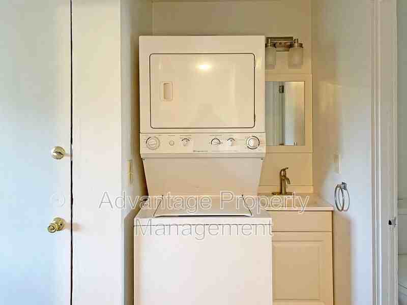 975 Nw Garfield Ave #1 - Photo 5 of 38