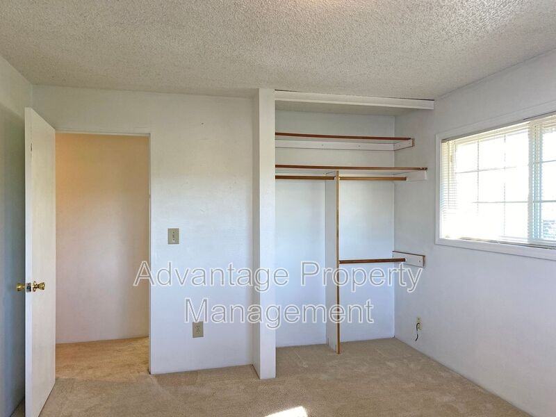 975 Nw Garfield Ave #1 - Photo 7 of 38
