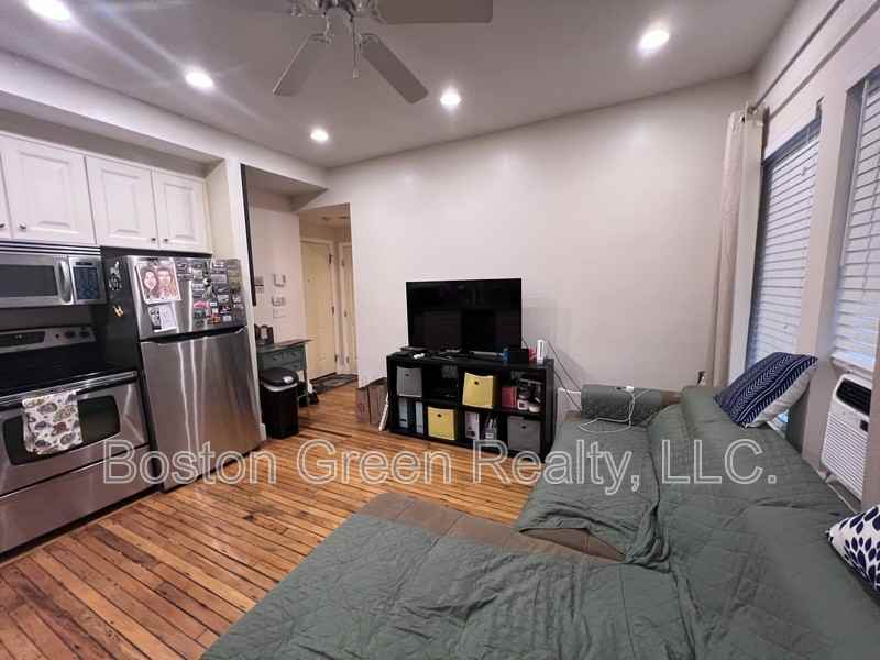 1 Centre Street Ter #8UNIT8 - Photo 3 of 15