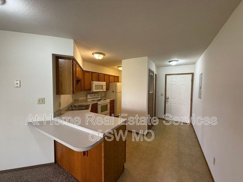 881 N 22nd St - Photo 3 of 10