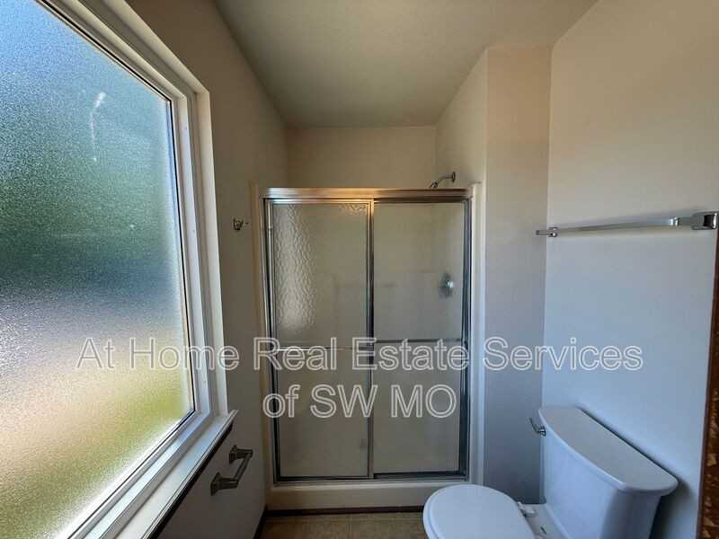 881 N 22nd St - Photo 6 of 10