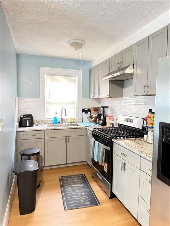 694 Killingly St - Photo 2 of 24