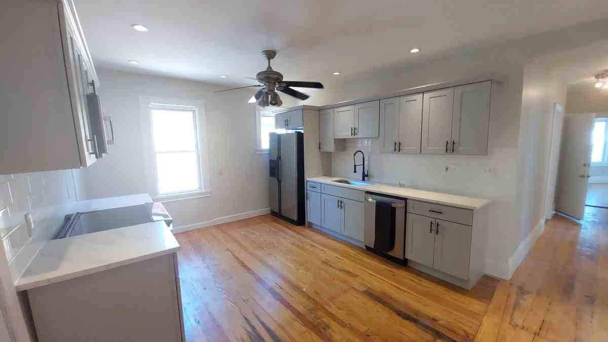 9 Woodville Park - Photo 3 of 18