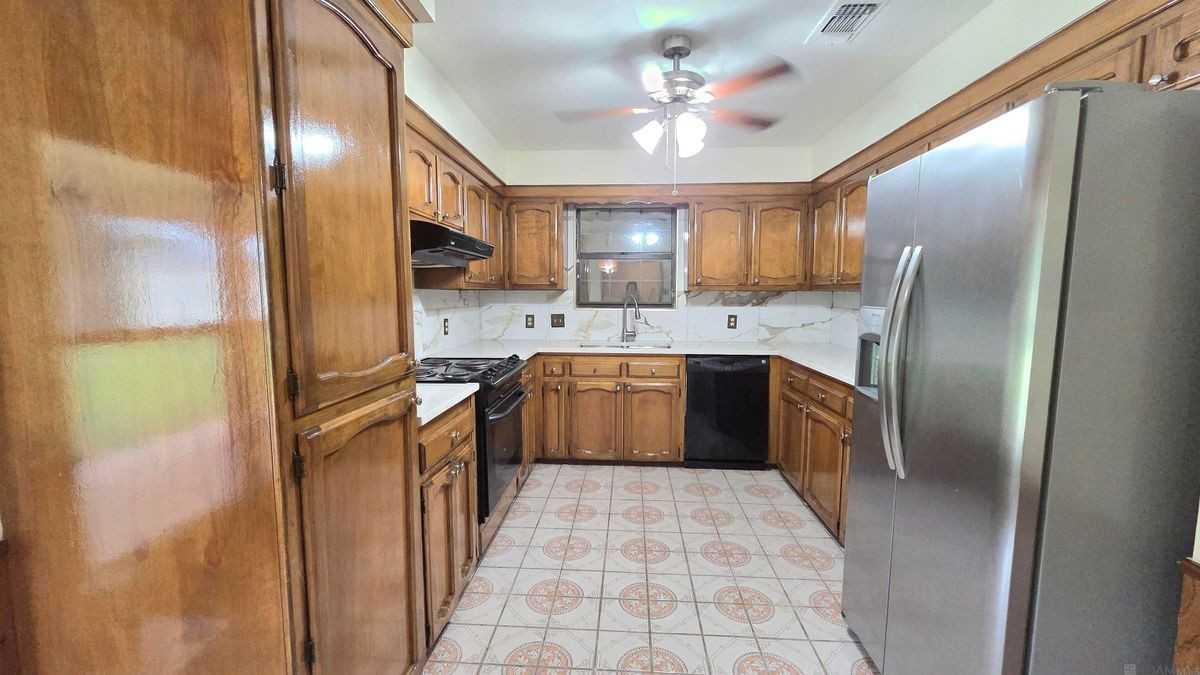 9144 High Point Rd - Photo 2 of 24