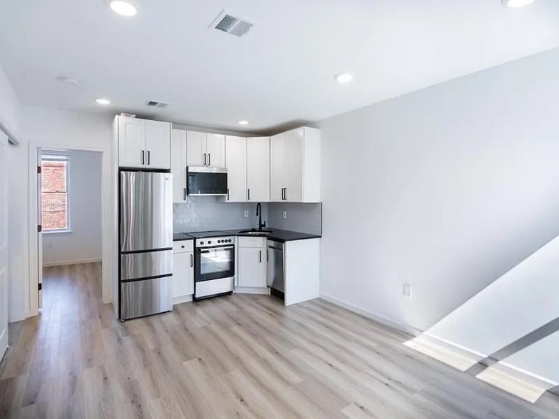 2200 Reed St - Photo 2 of 11