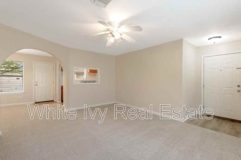 636 Avenue H - Photo 7 of 28