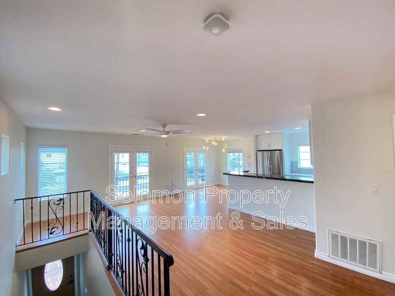 316 1/2 Surfrider Way - Photo 2 of 12