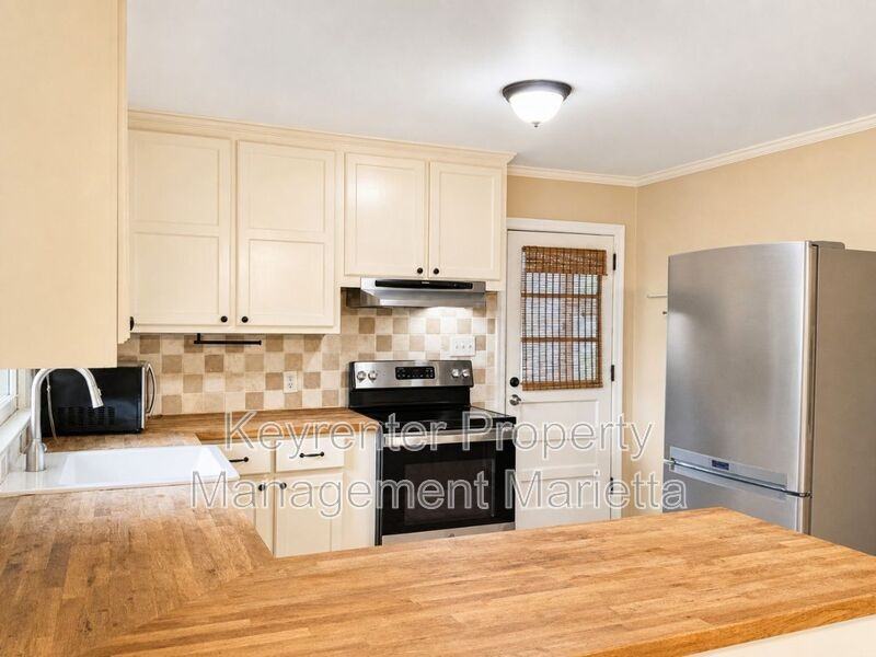 2172 Pawnee Dr Se - Photo 4 of 19