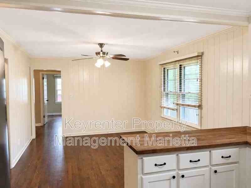 2172 Pawnee Dr Se - Photo 5 of 19