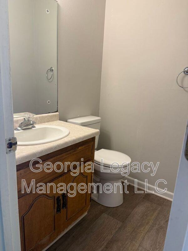 210 Highland Park Dr #210 - Photo 5 of 5
