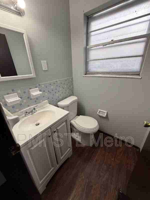 10421 Prince Dr - Photo 3 of 10