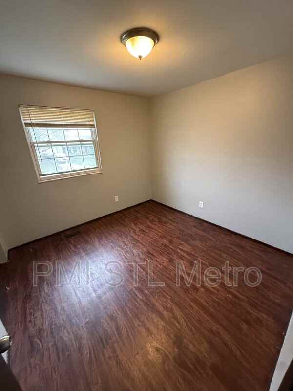10421 Prince Dr - Photo 6 of 10
