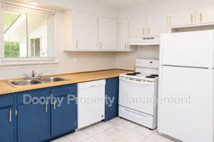 featured image of 2027 Lee St #2027