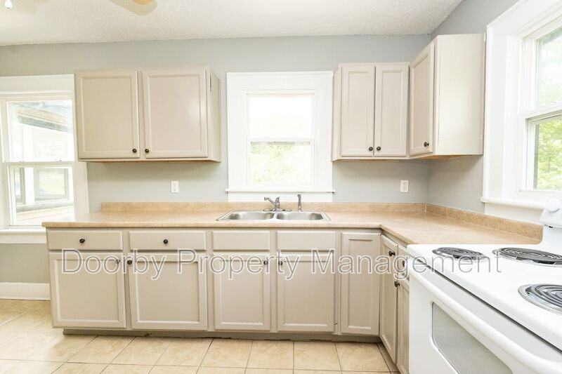 1812 John Ross Rd - Photo 7 of 23