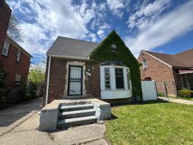 9927 Beaconsfield St - Photo 1 of 1