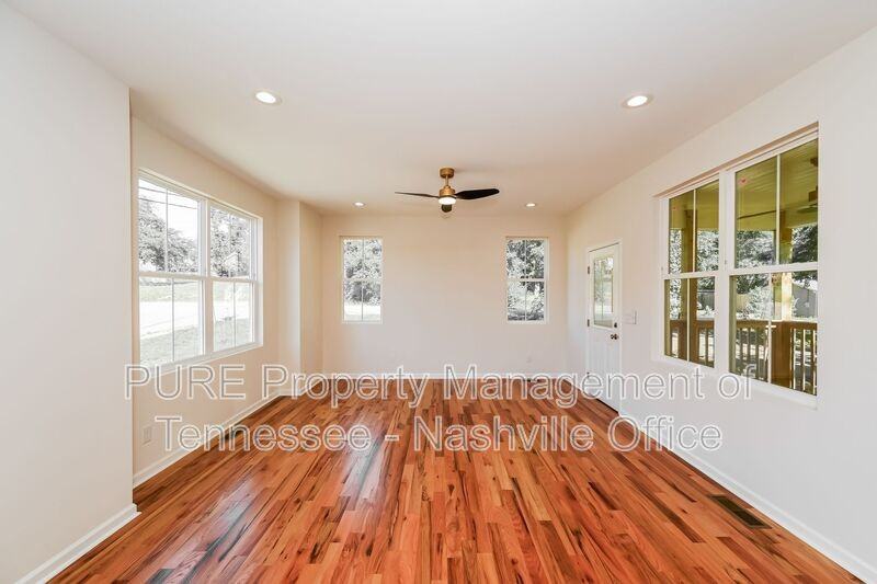 300 Alice Ave - Photo 2 of 22