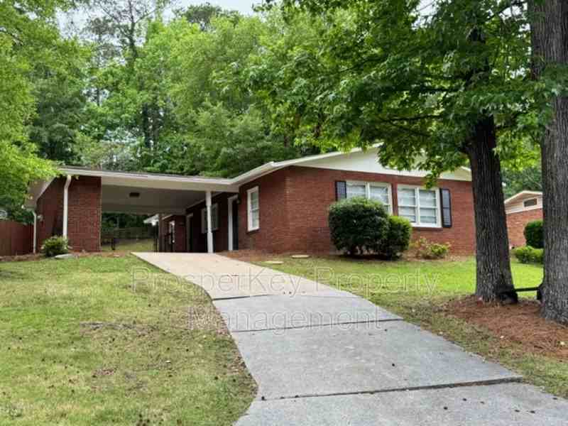 4340 Roman Dr - Photo 3 of 22