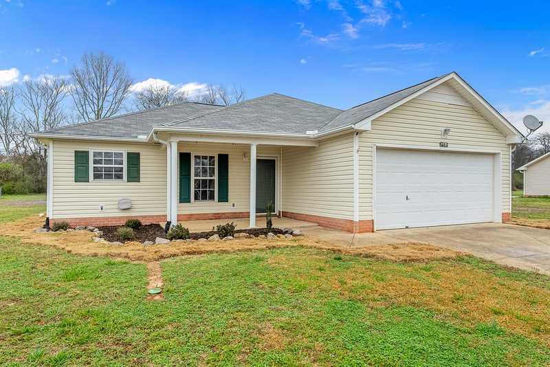 334 Earnhardt Dr - Photo 3 of 20
