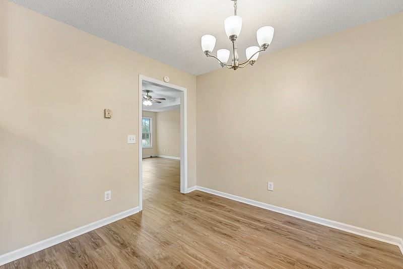 334 Earnhardt Dr - Photo 6 of 20