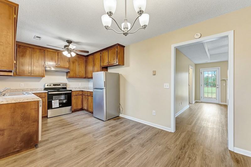 334 Earnhardt Dr - Photo 7 of 20