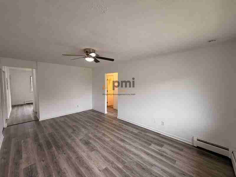 6248 Kathryn Ct #C - Photo 3 of 12