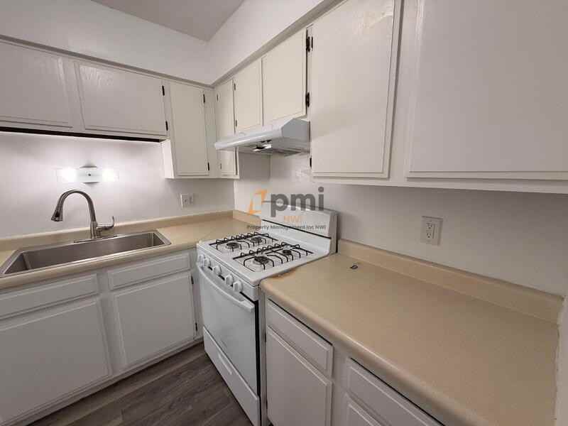 6248 Kathryn Ct #C - Photo 5 of 12