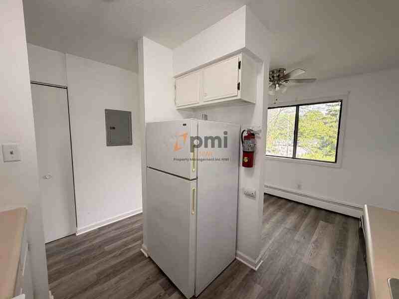6248 Kathryn Ct #C - Photo 6 of 12