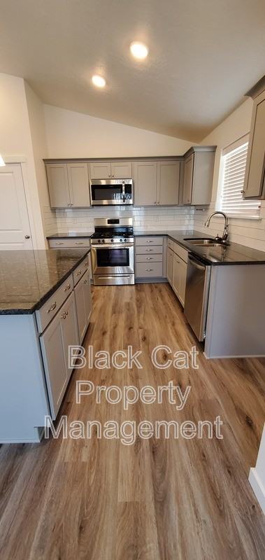 10679 W New Berlin Dr - Photo 4 of 32
