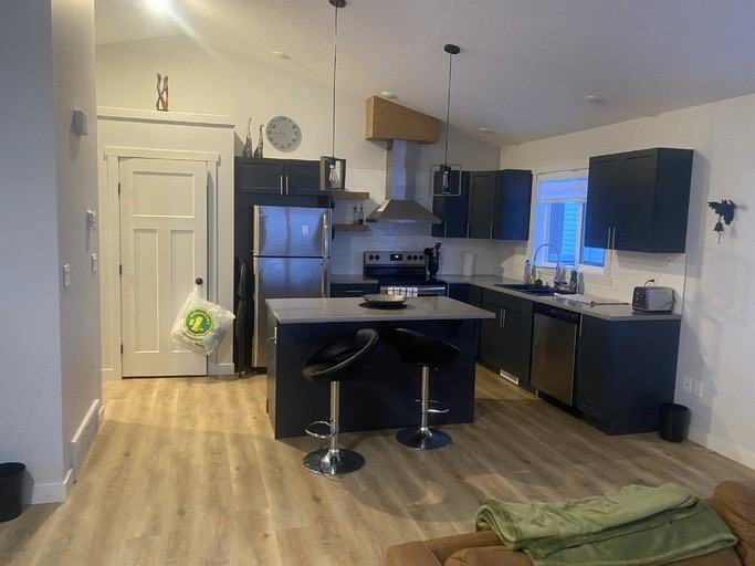 9302 106 Ave #A - Photo 5 of 19