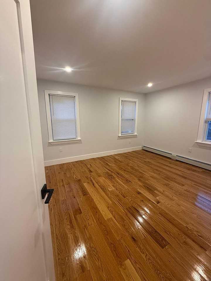 Harding Ave #NA - Photo 5 of 8