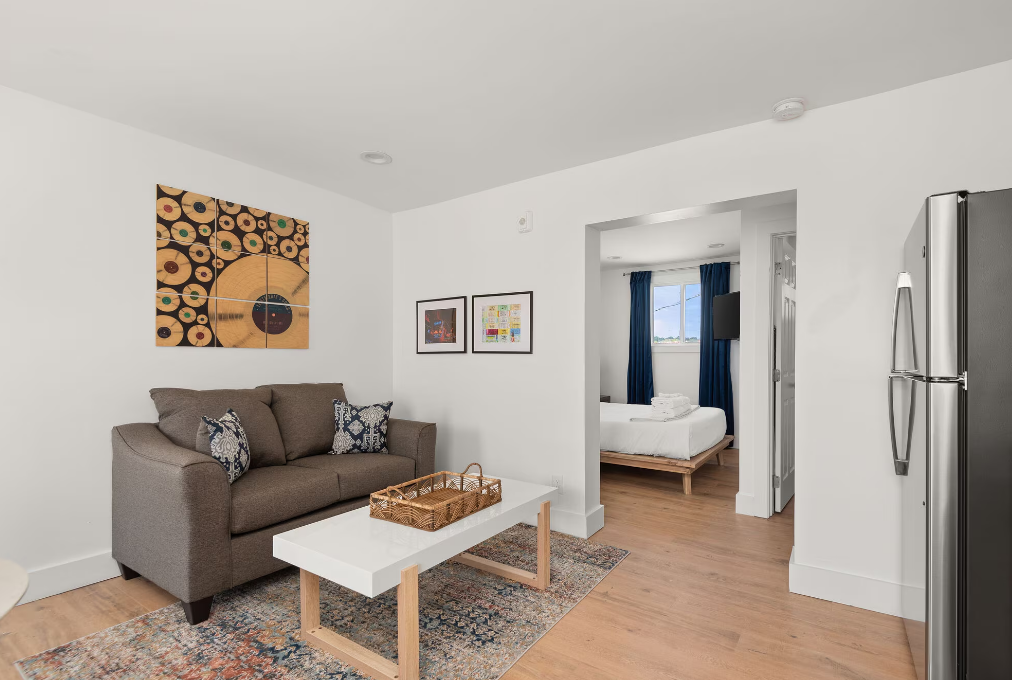 The Kensington - Photo 7 of 11