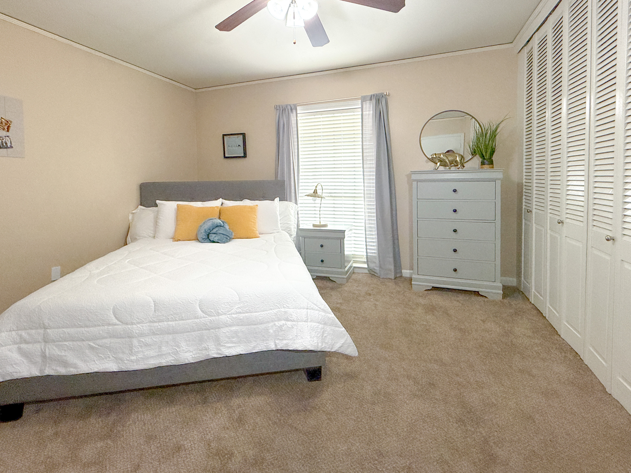 Provincial North Apartments - Photo 7 of 26