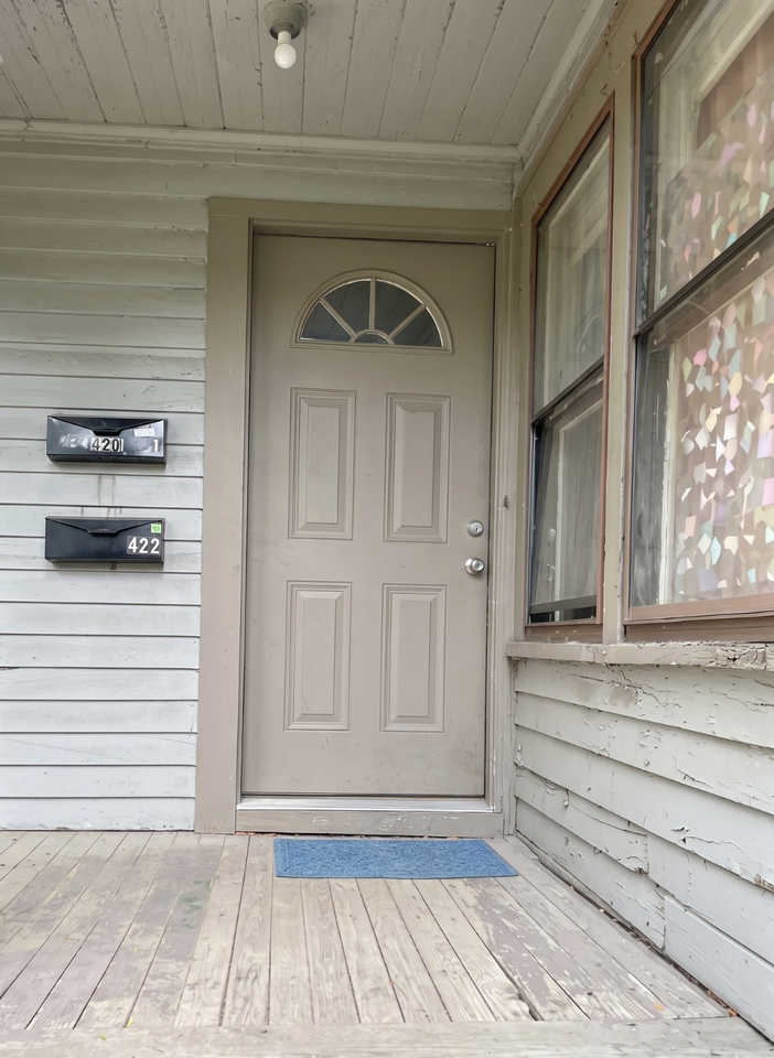 119 N Hamilton St #1 - Photo 4 of 14