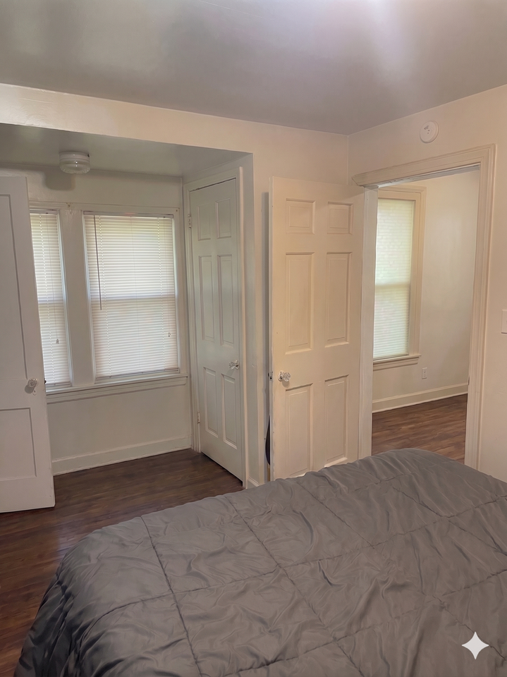 119 N Hamilton St #1 - Photo 7 of 14