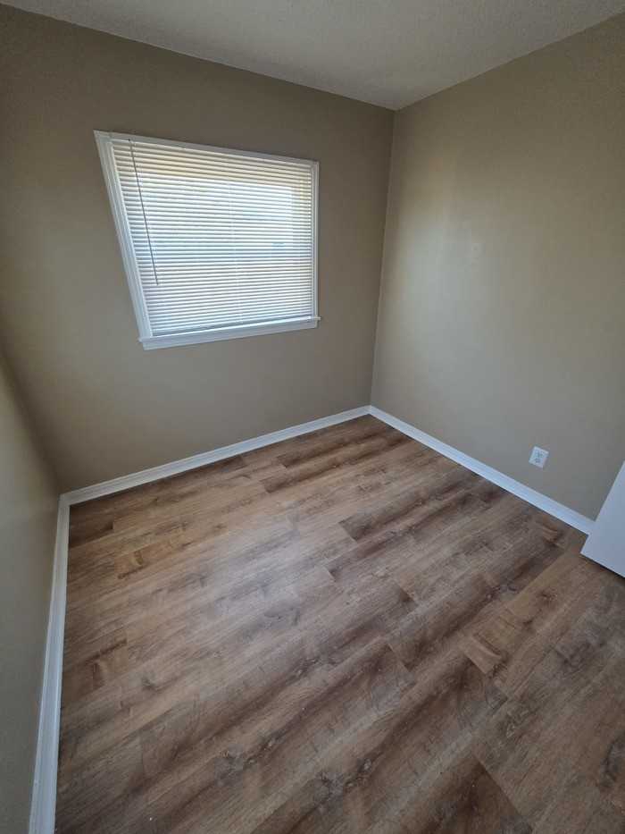 3311 Storey Ave - Photo 7 of 23