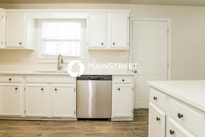 160 Oak Forest Dr - Photo 6 of 17